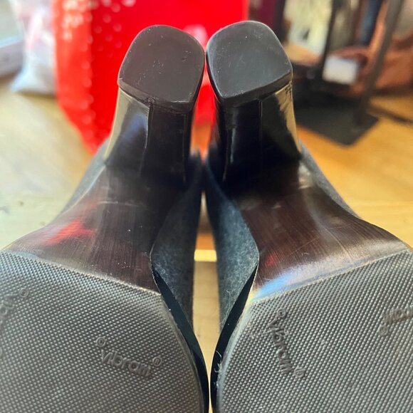 Stuart Weitzman Size 7M Gray Wool Platform Block Heels RESOLED - Picture 9 of 10